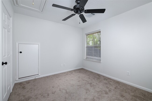 Building Photo - 107 N Sunny Slope Cir