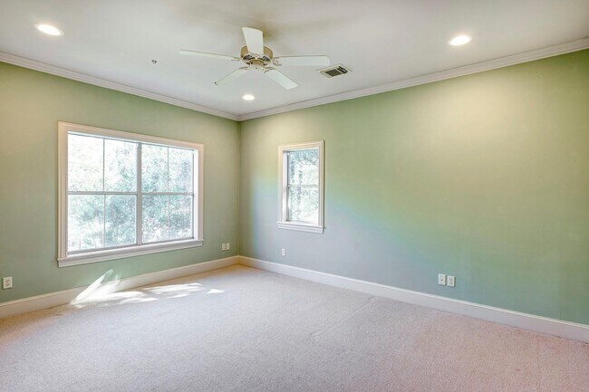 Building Photo - 3110 Glen Haven Blvd