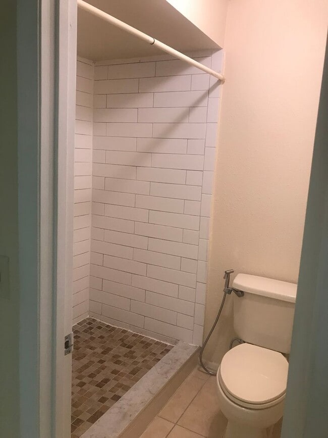 Building Photo - 7523SBD(100)