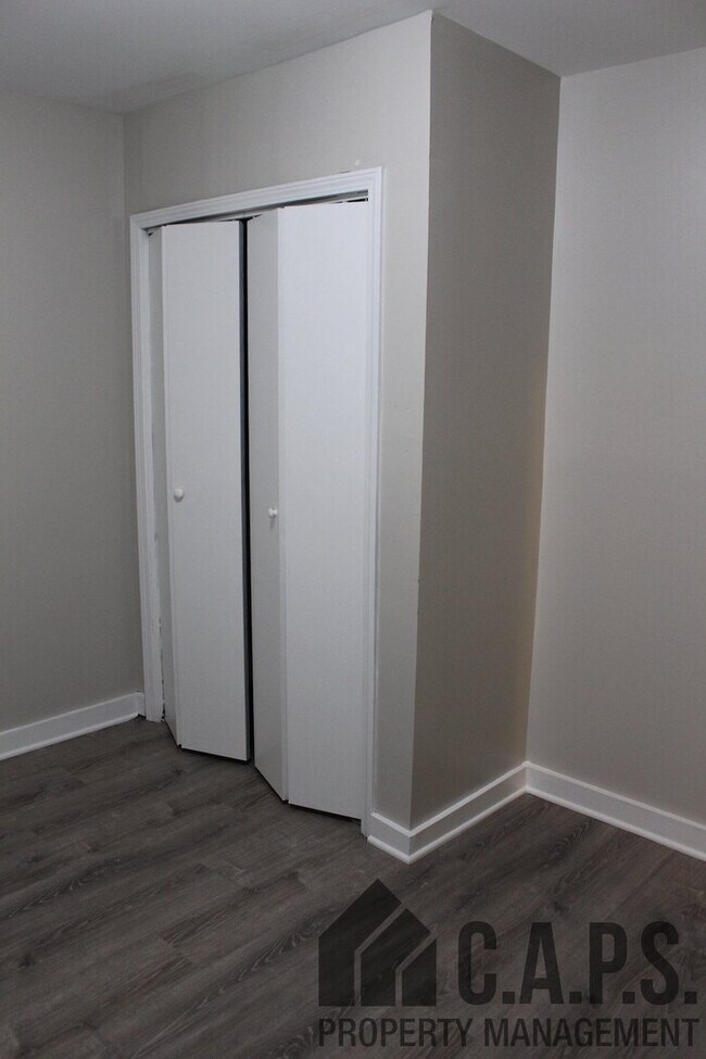 Building Photo - Move in Ready!