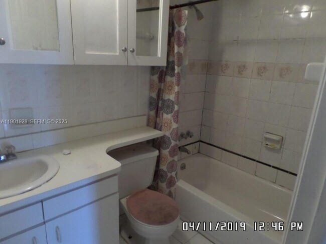 Building Photo - 3610 NW 21st St