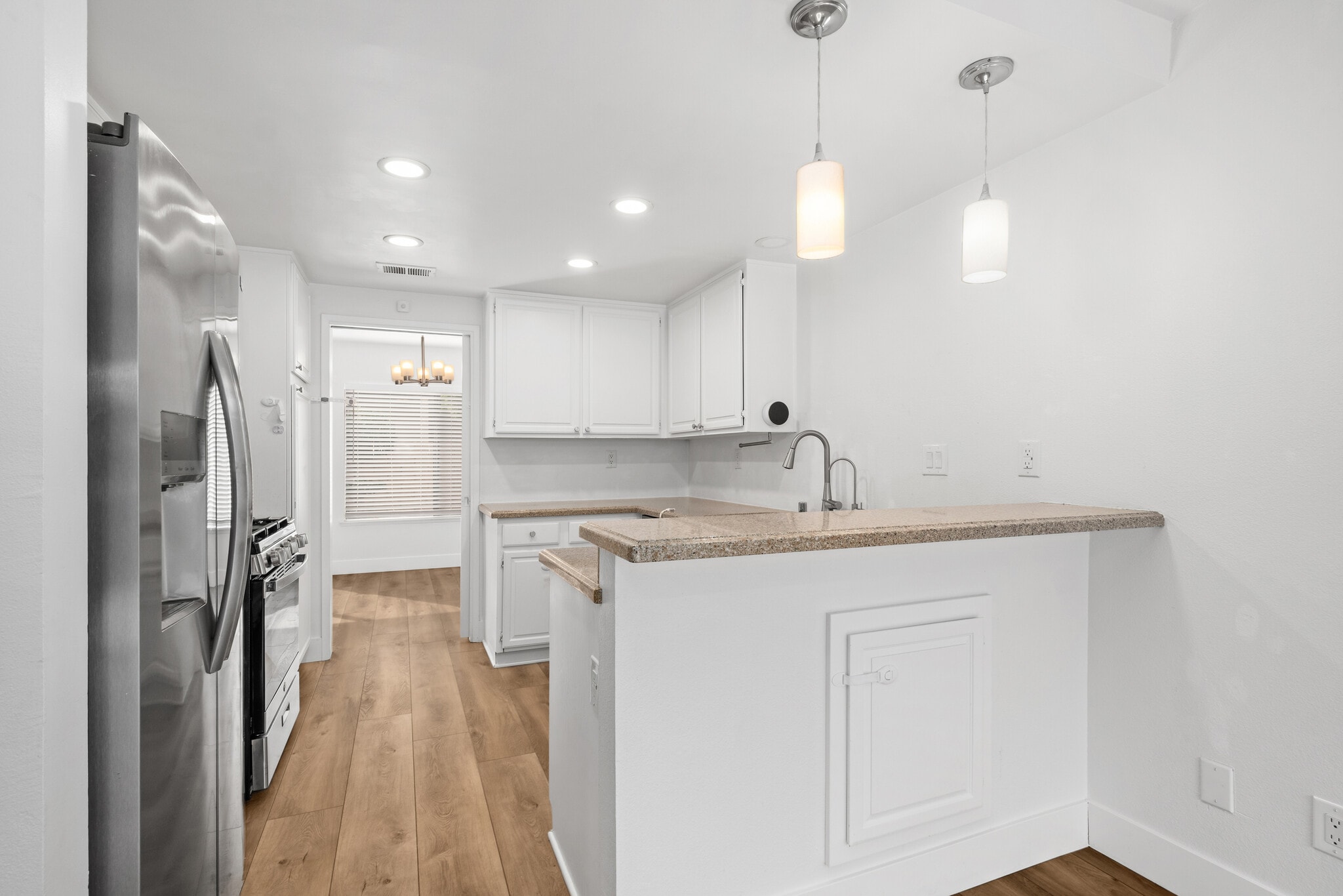 Building Photo - 25702 Seaside Dr