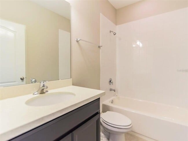 Building Photo - 15470 Honeybell Dr