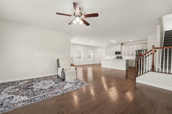 Building Photo - 11948 Red Leaf Dr