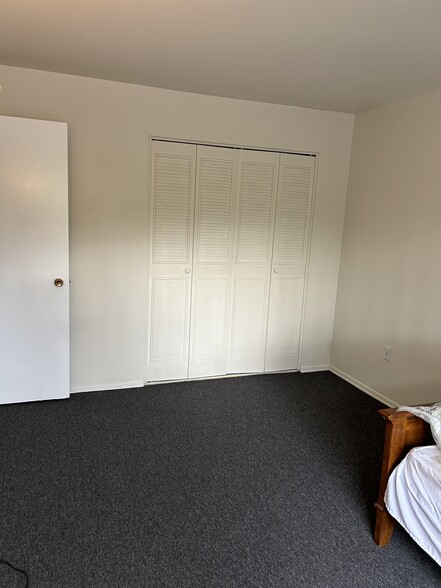 Bedroom - 1010 Sanlin Dr