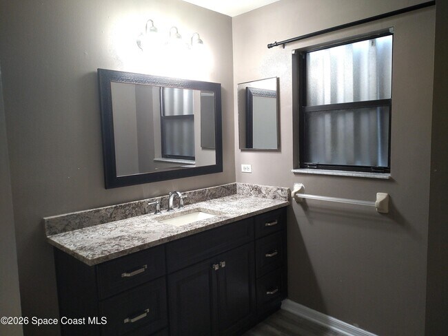 Building Photo - 3619 Egret Dr