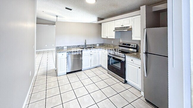 Building Photo - 1159 Vista Palma Way