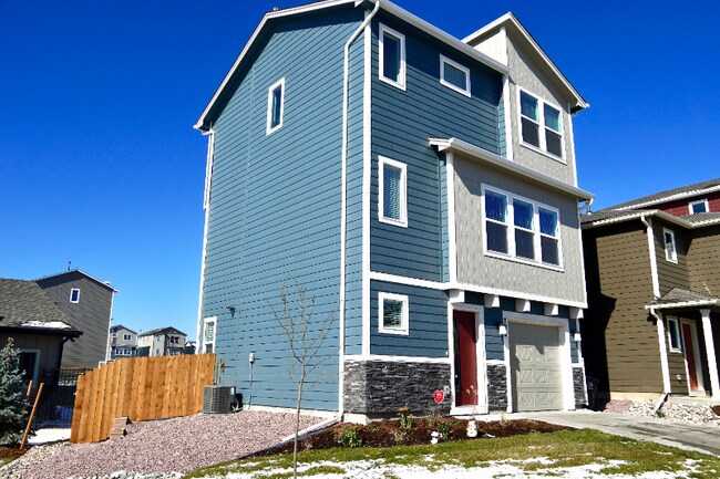 Building Photo - 706 Grissom Dr.