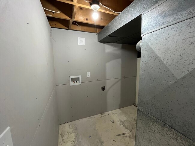 Laundry room - 1868 W 4655 S