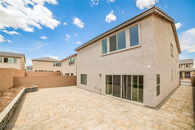 Building Photo - 7412 Legacy Pt St