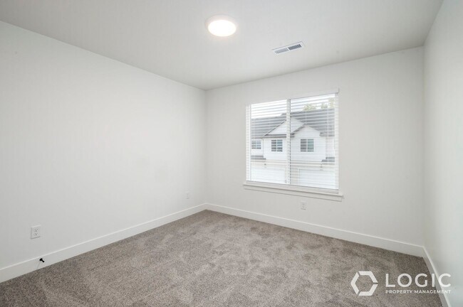 Building Photo - Brand New Townhome in Lehi Utah!