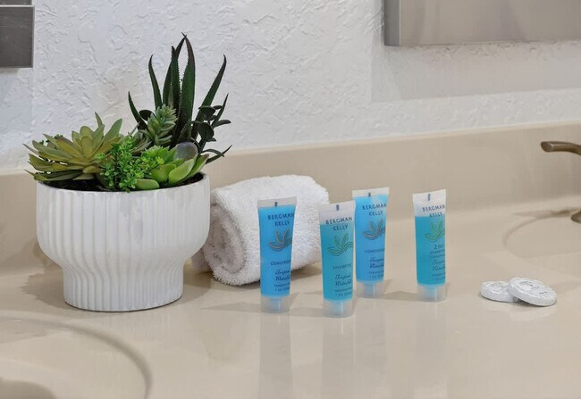 Building Photo - 5161 SW 159th Ct