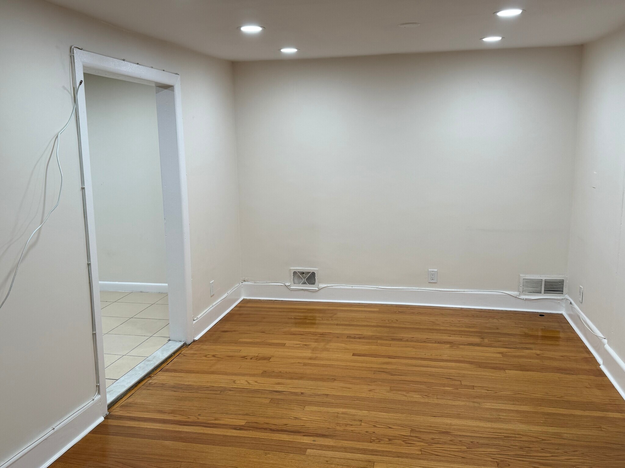 Building Photo - 41 Wood St