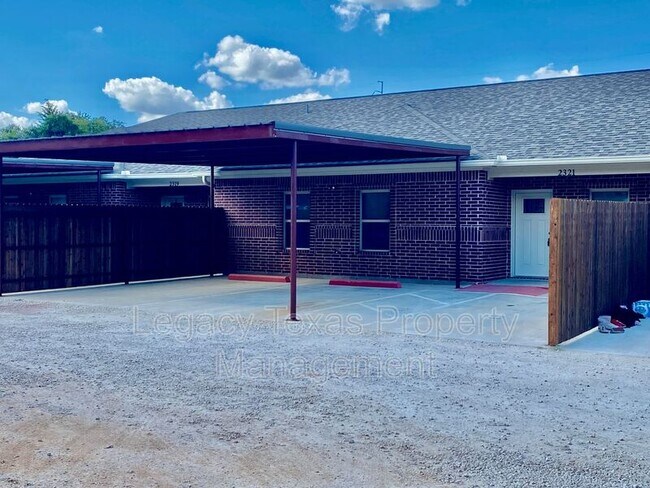 Building Photo - 2321 CR 704