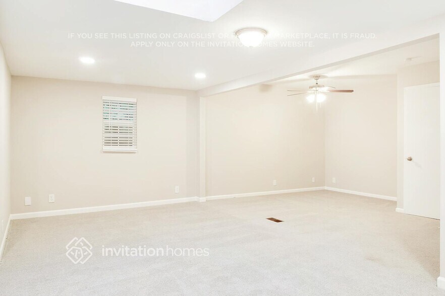 Building Photo - 1804 Glenhaven Cir