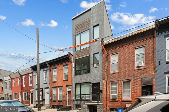 Building Photo - 2231 Earp St