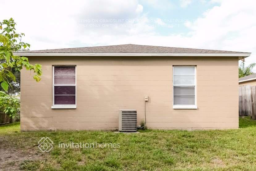 Building Photo - 2001 E Giddens Ave