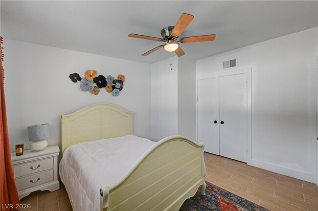 Building Photo - 1799 Valley Dr