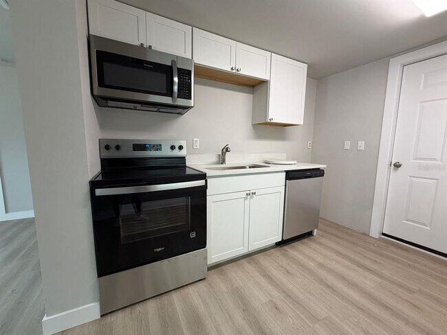 Building Photo - 2109 SE 45th Terrace