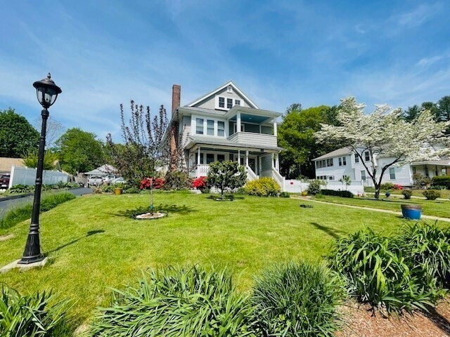 Primary Photo - 369 May St