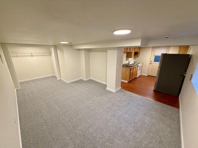 Building Photo - Beautifully Updated Ridgecrest 4-Bedroom Home 1/2 Month Rent Concession!!!