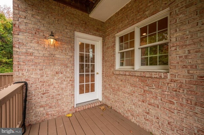 Building Photo - 119 E Jefferson St