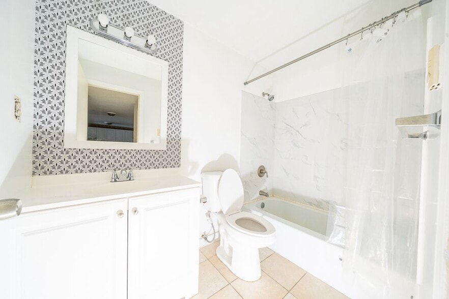 Building Photo - 1 Charleston Ave