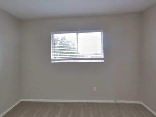 Building Photo - 312 Nogales Ln