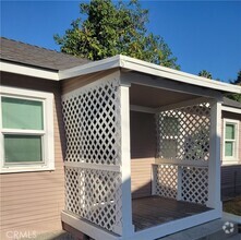 Building Photo - 420 E Wilshire Ave