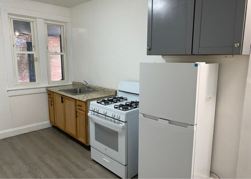 Building Photo - 694 Rutherford Ave