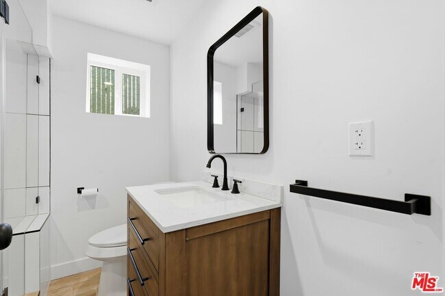 Building Photo - 5452 Harcross Dr