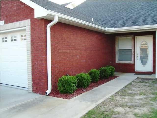 Primary Photo - 1150 Airport Rd