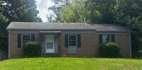 Building Photo - 3 bedroom 1.5 bathroom home!