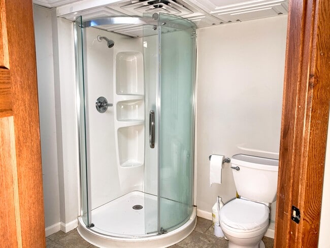 Building Photo - 600 Koehler Rd