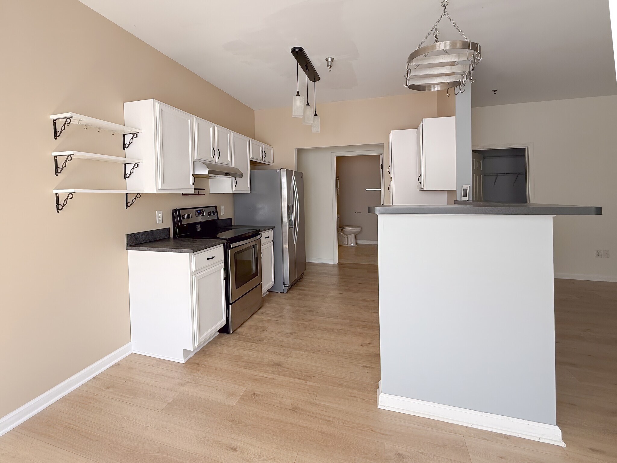 Building Photo - 64 Clingman Ave