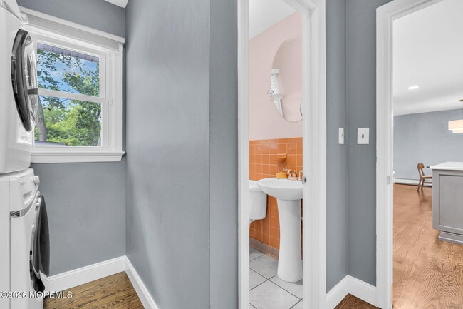Building Photo - 485 Freehold St