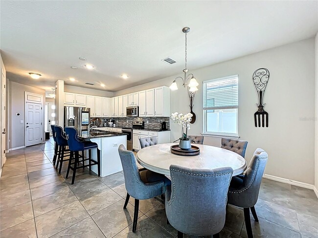 Building Photo - 2381 Rapollo Dr