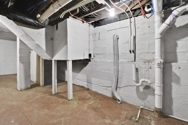 Building Photo - 3420 W Muhammad Ali Blvd