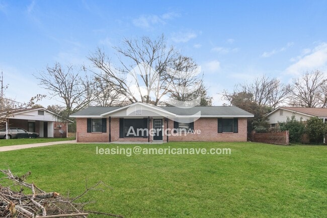 Building Photo - 856 Barklay Way