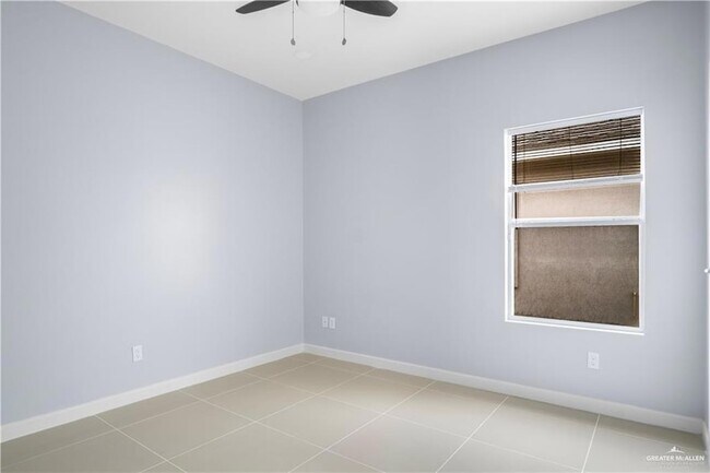 Building Photo - 2013 Stardust Ln