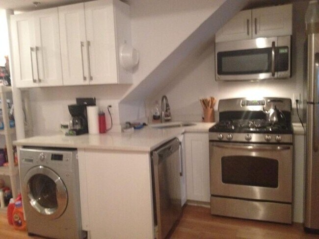 Building Photo - 245 Northampton St #1A Boston MA 02118