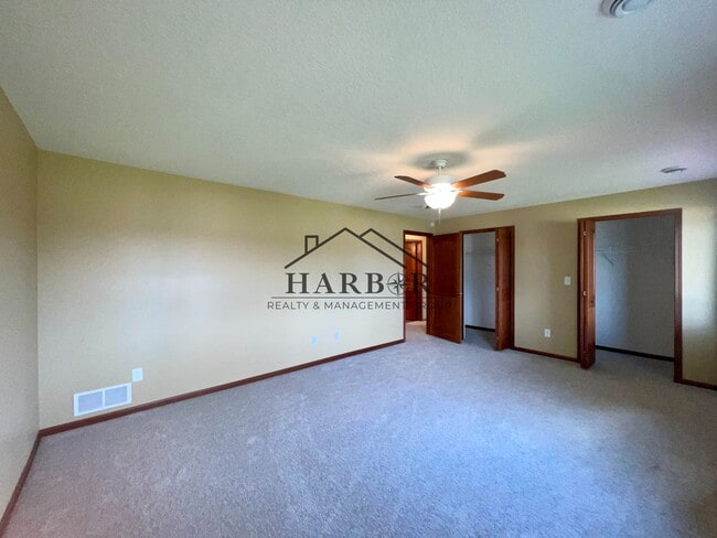 Building Photo - 5011 4th St NW