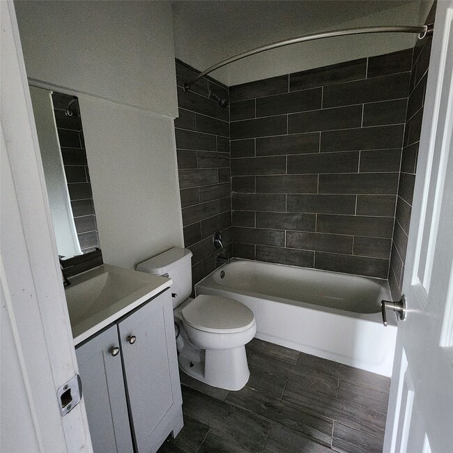 Building Photo - 4710 Pelican