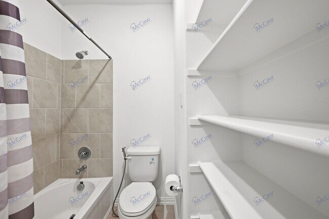 Building Photo - 2121 Esher Dr