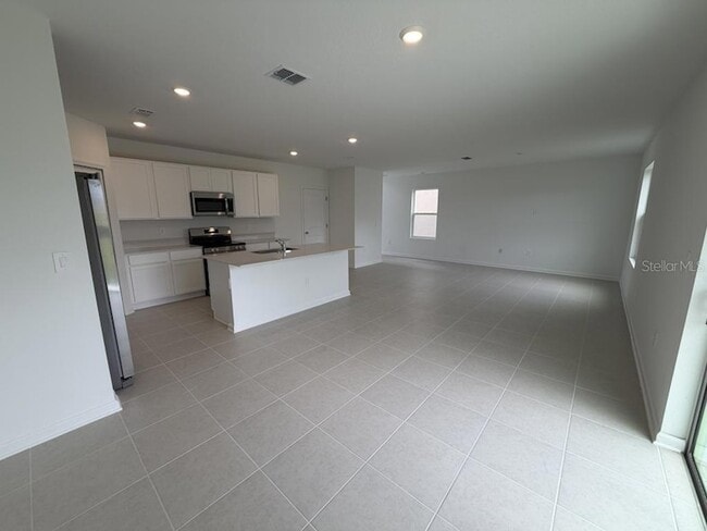 Building Photo - 2510 Hallow Gdn Rd