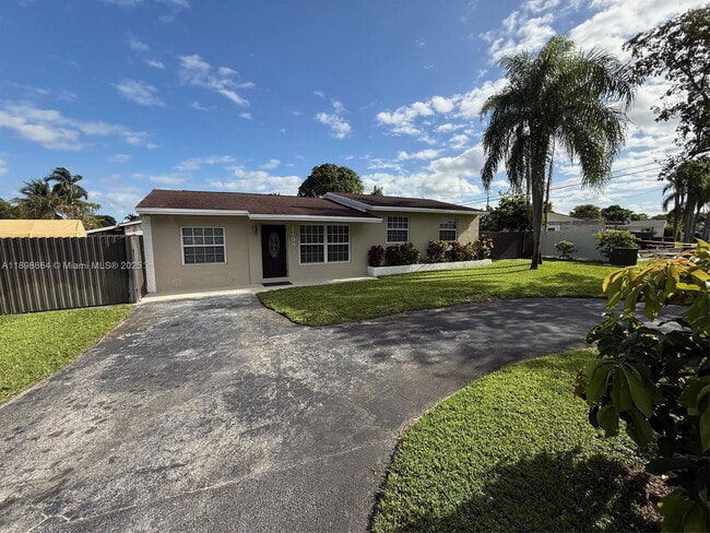 Building Photo - 1498 SW 47th Terrace