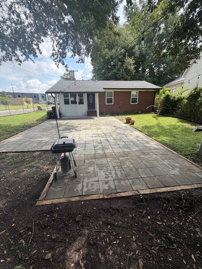 Building Photo - 4526 Piggly Wiggly Dr