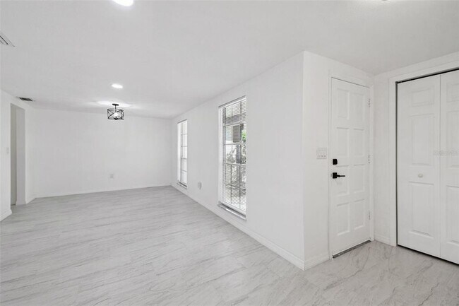 Building Photo - 3513 Landale Dr