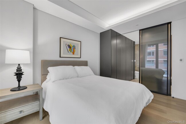 Building Photo - 522 W 29th St