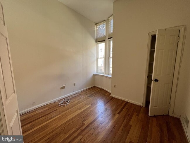 Building Photo - 2020 Walnut St